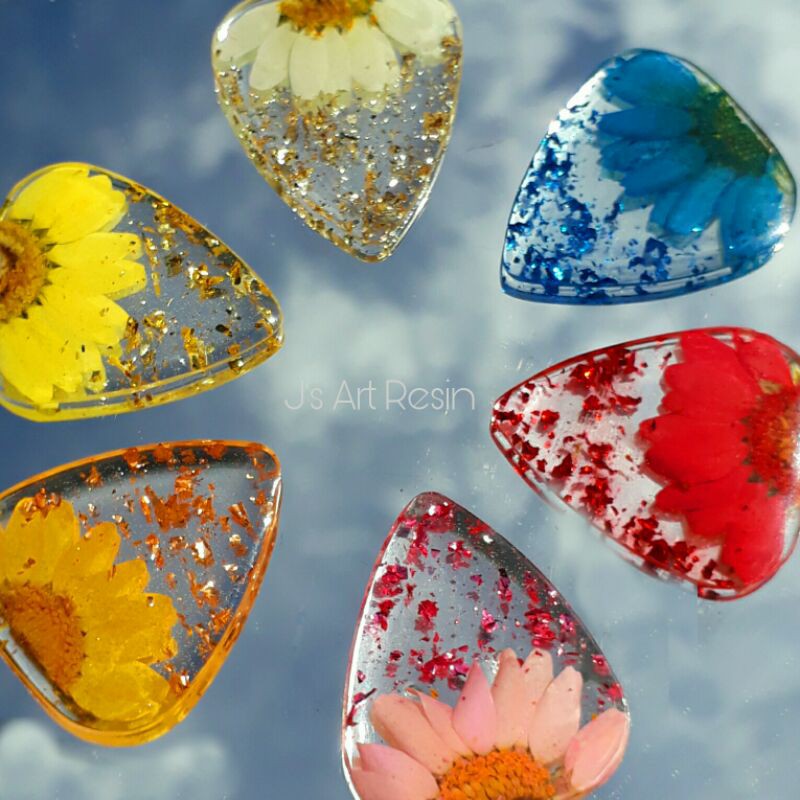 Guitar pick deals resin