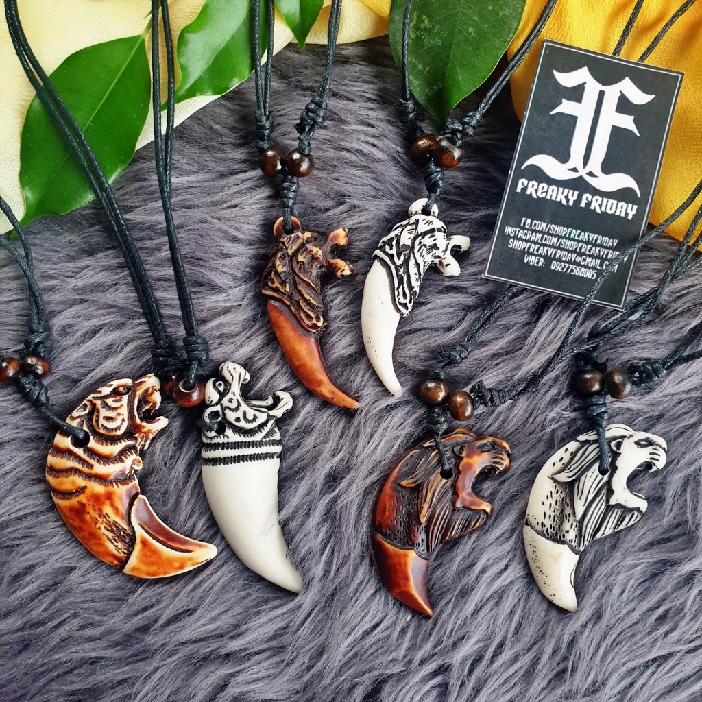 Wolf choker necklace sales