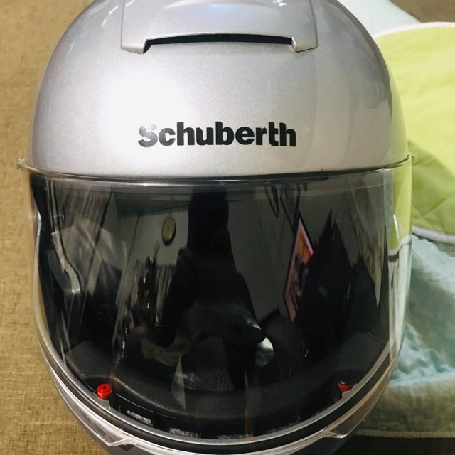 Schuberth store concept c2