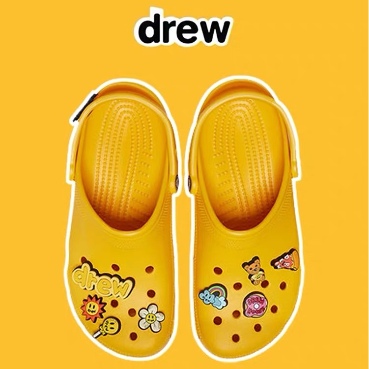 Justin bieber crocs discount drew