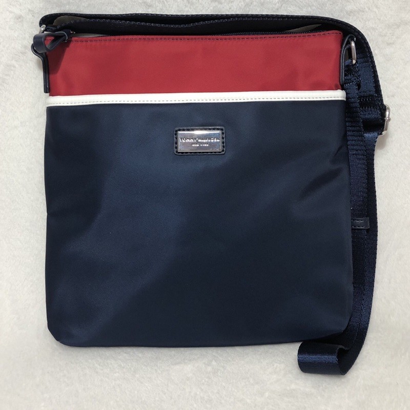 Tommy hilfiger discount sling bag women