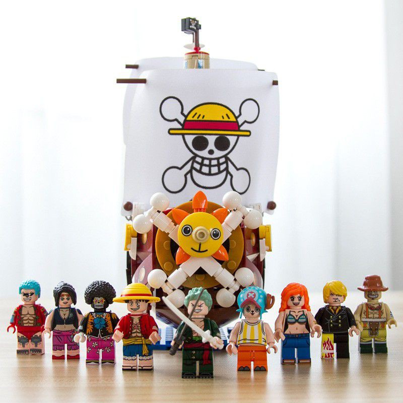 one piece lego characters with box