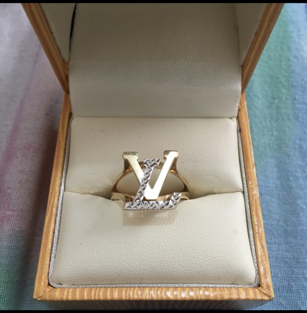 Louis vuitton diamond ring, Luxury, Accessories on Carousell