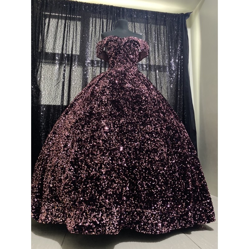 Gown for best sale debut black