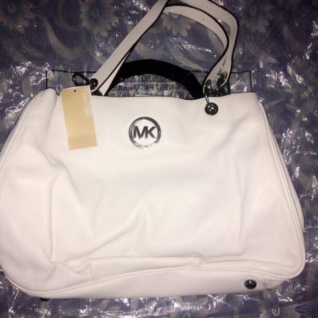 Michael kors fulton store chain tote