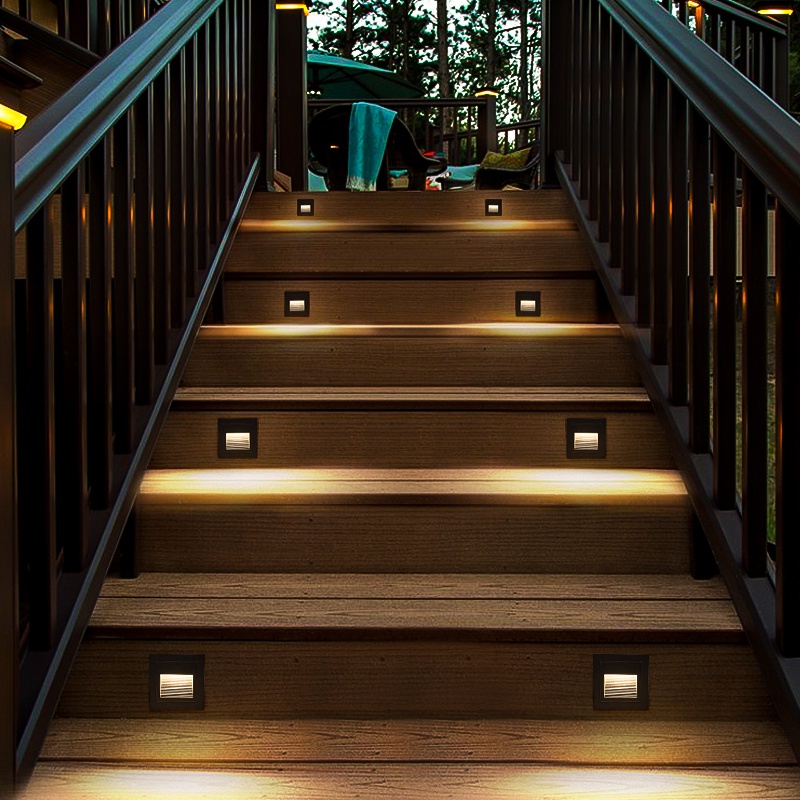 Stair foot deals light