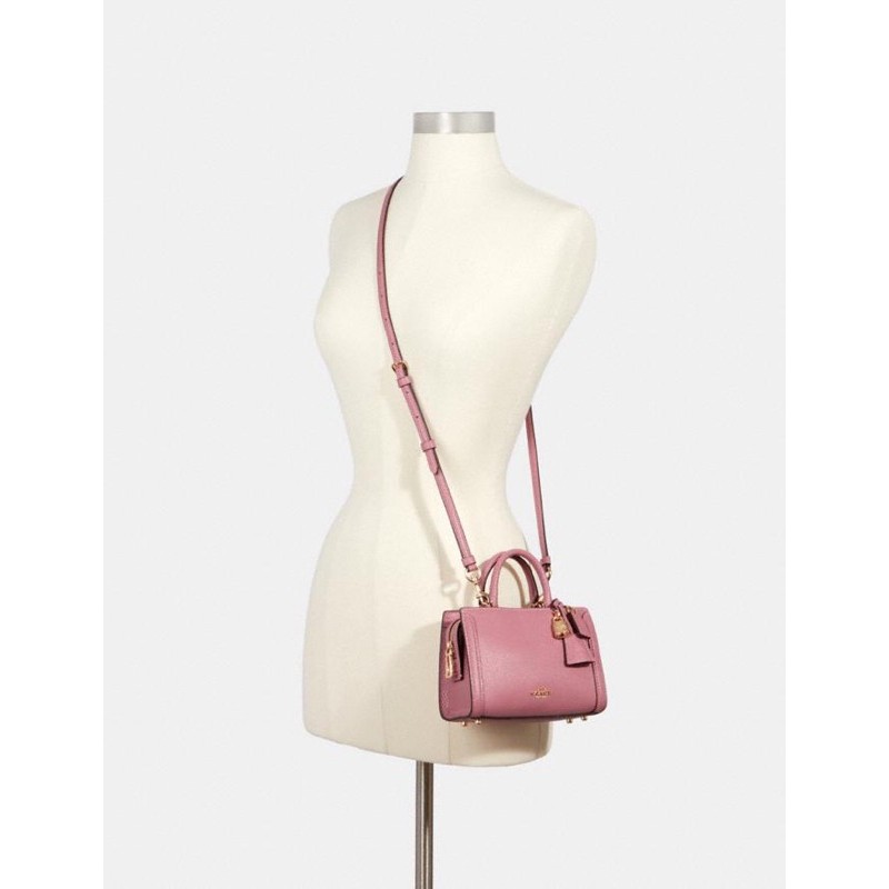 Coach Micro Zoe Crossbody Pink, Women's Fashion, Bags & Wallets, Purses &  Pouches on Carousell