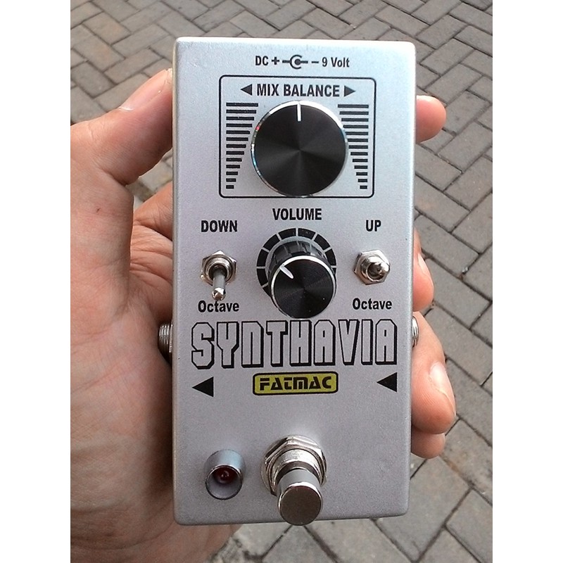 Fatmac Synthavia - Synth Octave up Octave down (Guitar Effects Pedal ...