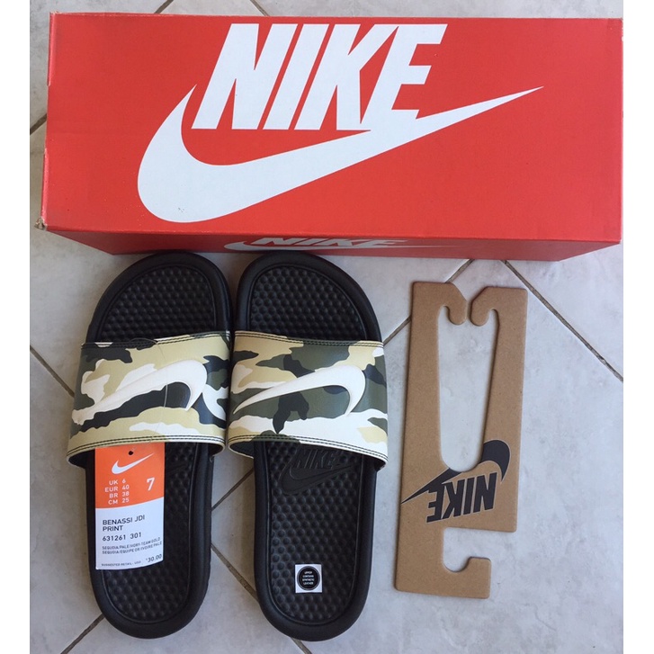 Nike benassi jdi camouflage best sale print sliders