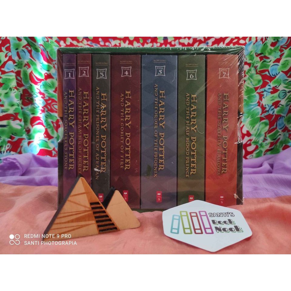 Harry Potter Paperback Box Set (Books 1-7) Paperback by J.K.