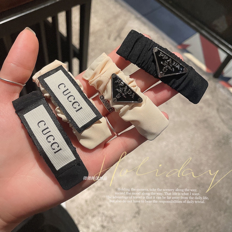 Gucci The New Dongdamen Black And White Fabric Pleated Rectangular