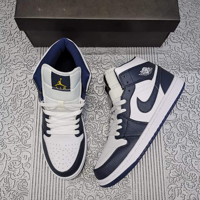 Jordan 1 hot sale navy gold