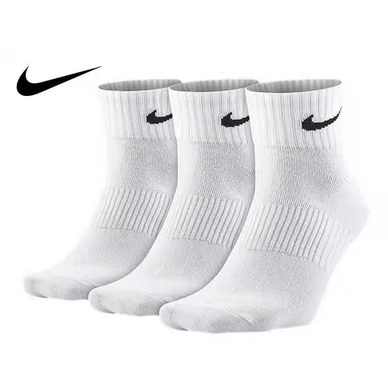 NK ELITE CREW MID CUT BASKETBALL SOCKS BLACK WHITE