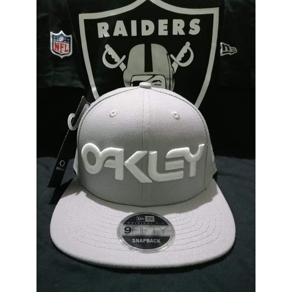 Oakley hotsell new era