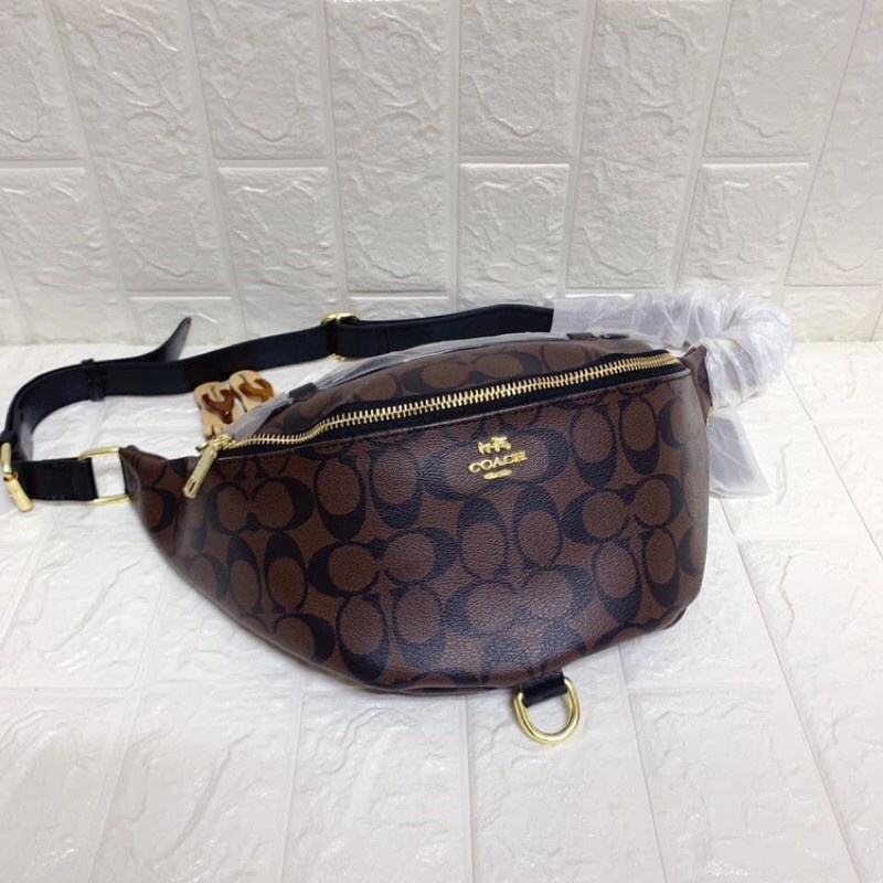 Gucci waist hotsell bag replica