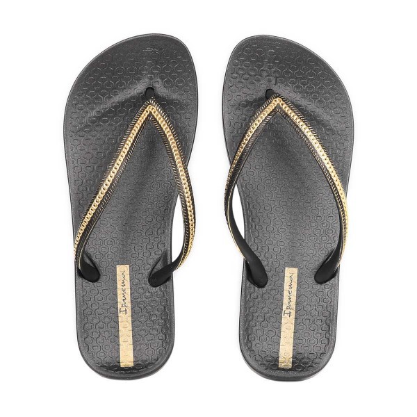 What are ipanema flip flops 2025 made of