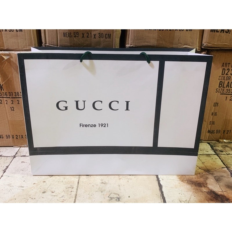 Gucci paper bag 2019 store