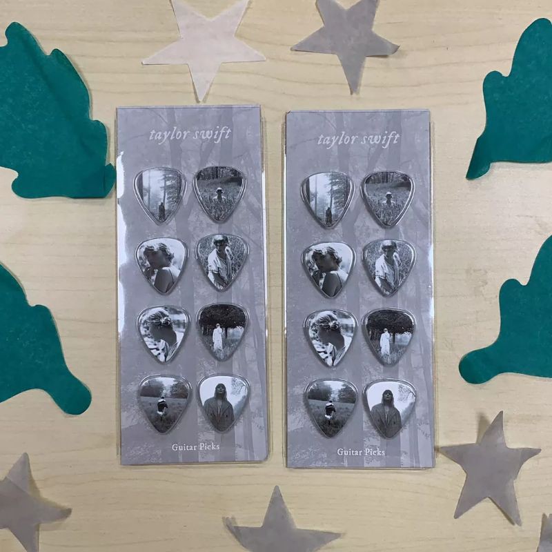 Taylor swift folklore guitar outlet picks