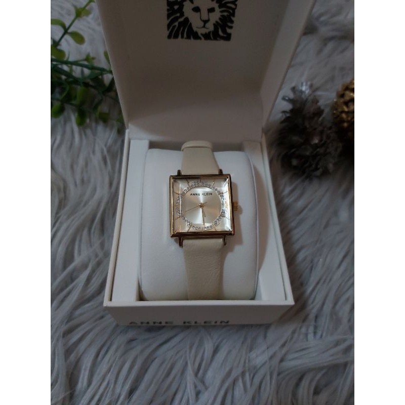 Anne klein 2025 watch square face