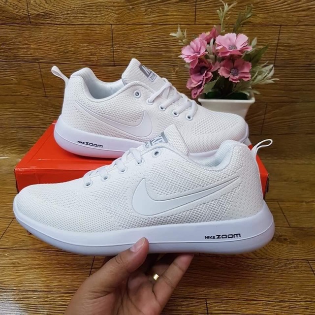 Nike on sale zoom white