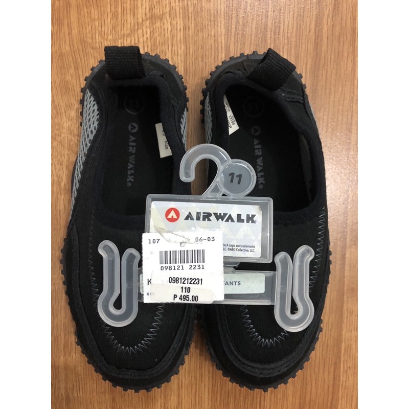 Airwalk cheap aqua shoes