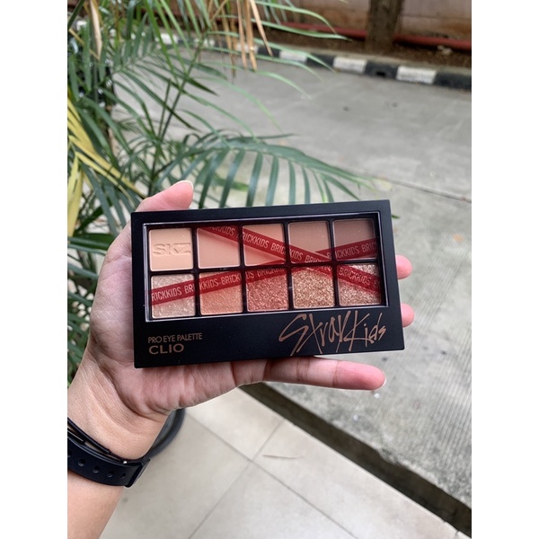 Clio X Stray Kids Eye Palette | Shopee Philippines