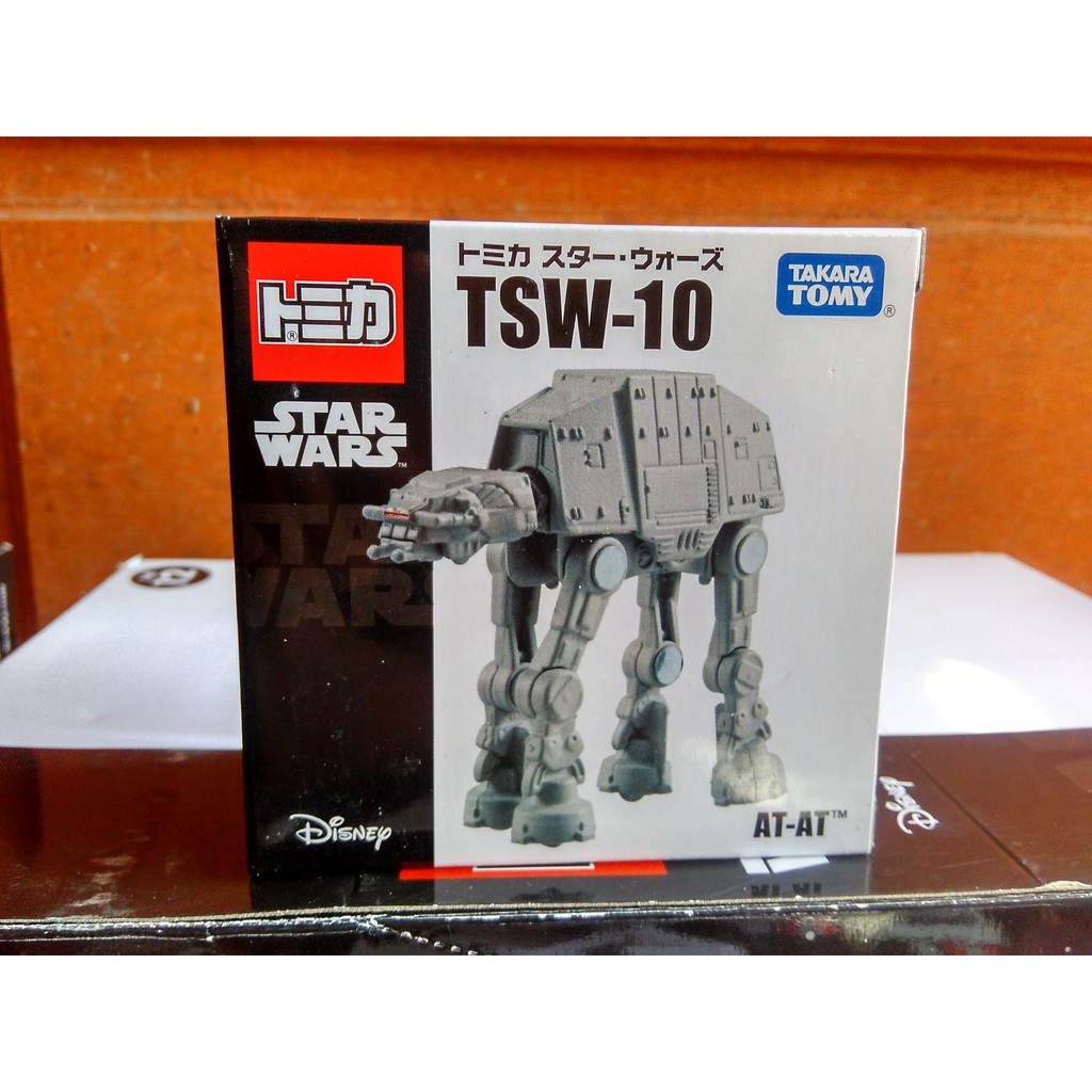 Tomica Star Wars TSW-10 AT-AT: Il Camminatore Imperiale In Scala TOMY