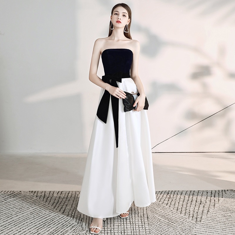 plus size blue evening dress Light Blue Plus Size Prom Dresses Off Shoulder Appliques main image 0