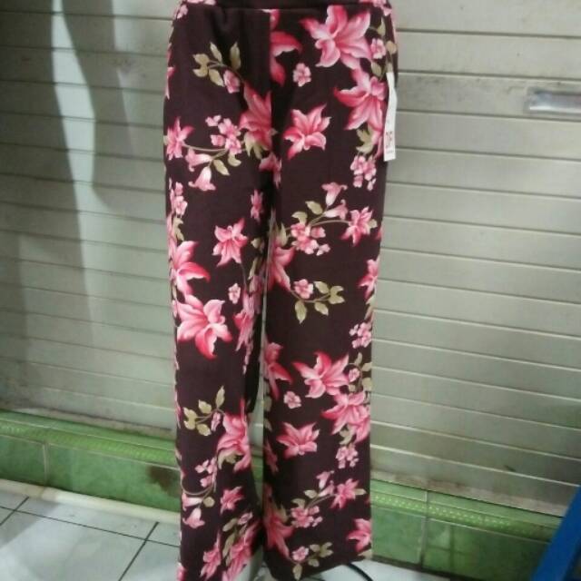 MERAH Brown culottes with red flowers | Shopee Philippines