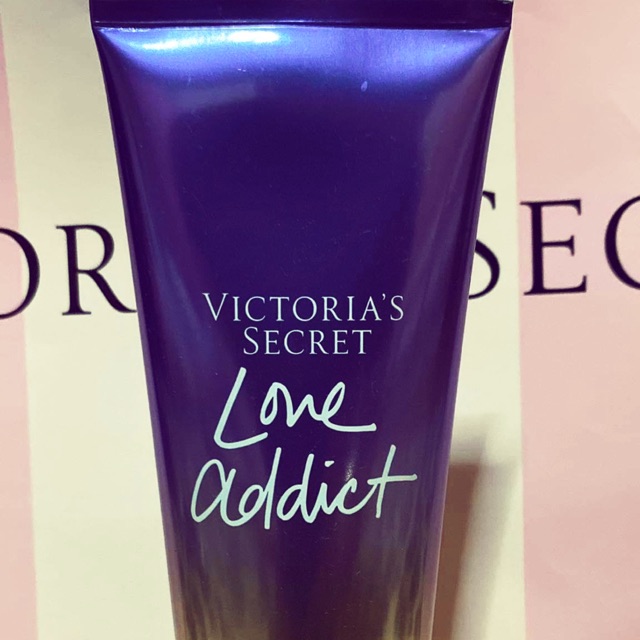 Victoria secret body lotion love addict hot sale