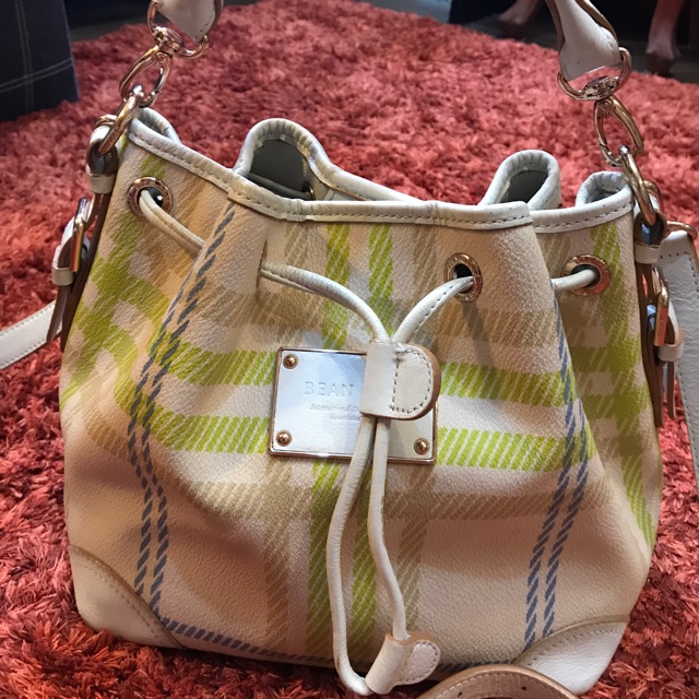 Bean pole 2025 bucket bag