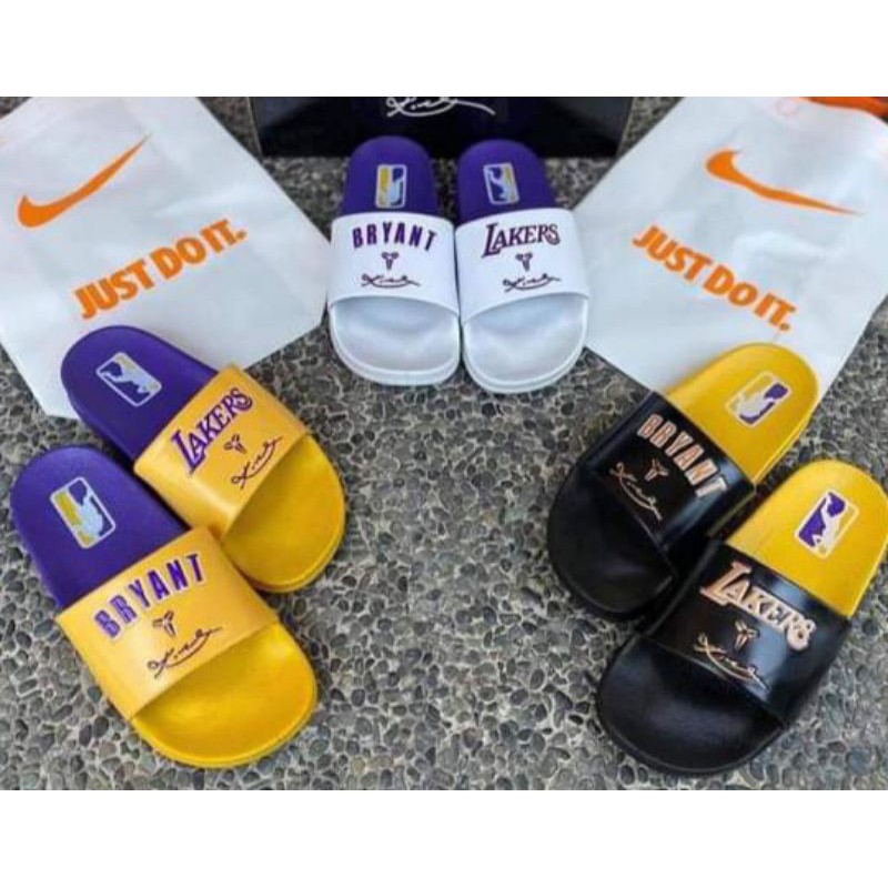 Lakers discount slippers nike