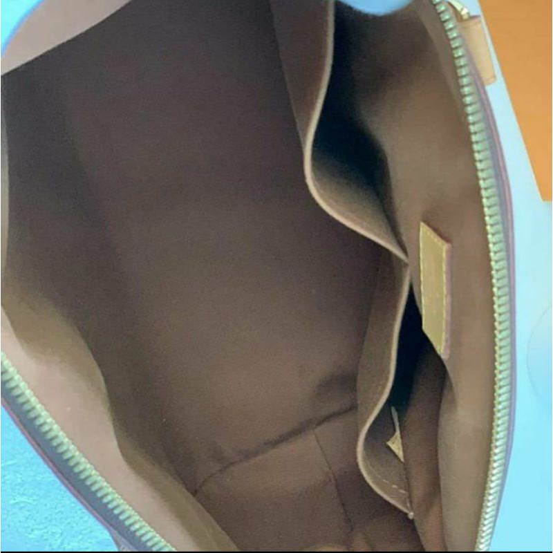 Louis - Tivoli - Vuitton - Bag - Hand - Monogram - Louis Vuitton 2000s  pre-owned monogram silk handkerchief - PM - M40143 – Sac à main Louis  Vuitton Lockit en cuir épi crème et cuir glacé crème