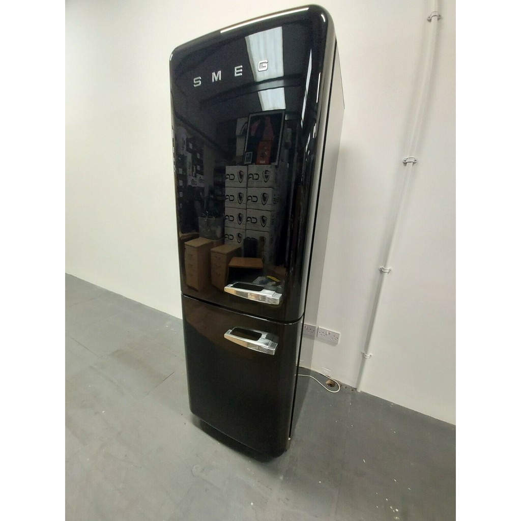 Used smeg deals fridge freezer