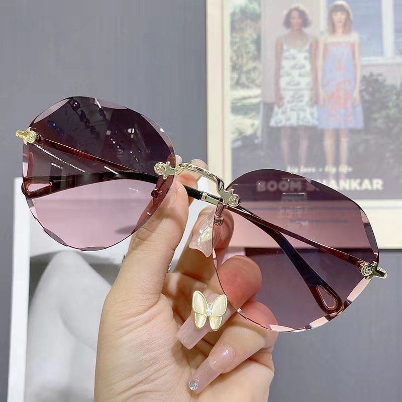 2021Color Changing Sunglasses Women s Korean Style Internet Celebrity Same Style High End Sunglasses Elegant Big Face Slimming Shopee Philippines