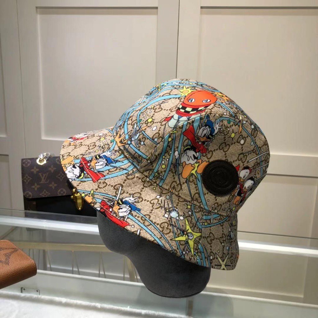 Gucci donald duck bucket hat new arrivals