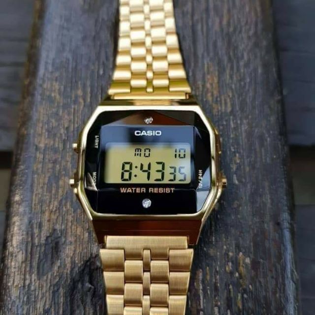 Casio watch outlet with diamonds