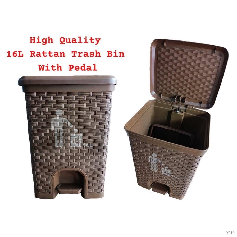 27 Gallon Rattan Trash Can, Outdoor Wicker Waste Basket, Wast Container Patio Can Detachable Lid Park Patio Backyard Lawn Brown