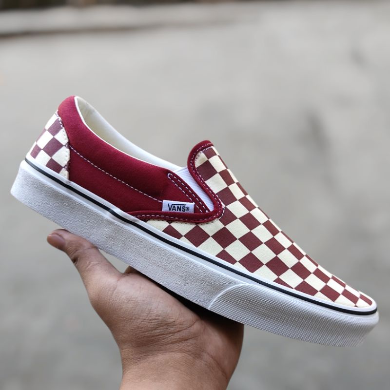 Maroon checkerboard vans sale