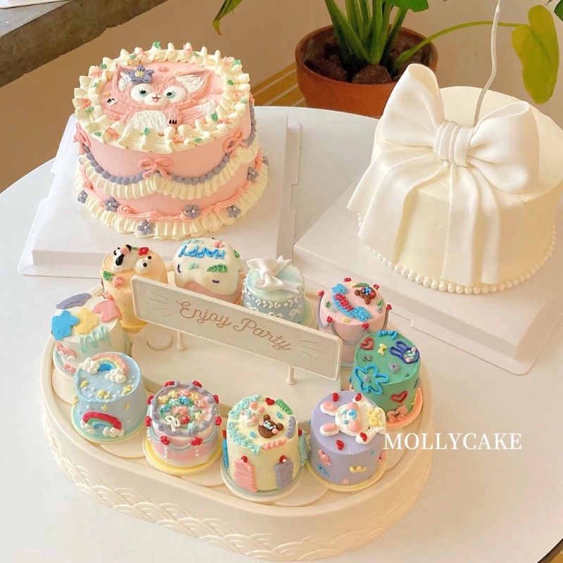 Automatic Rotating Dessert Machine Cake Paper Cards Turning Dessert ...