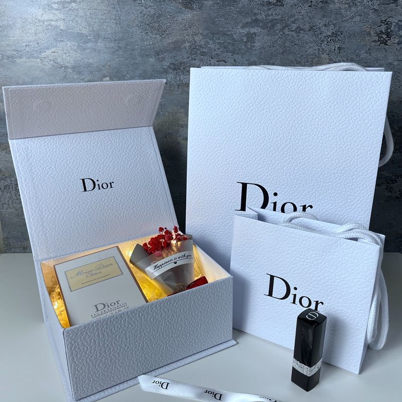 The Dior Art of Gifting: the tradition and savoir-faire of the