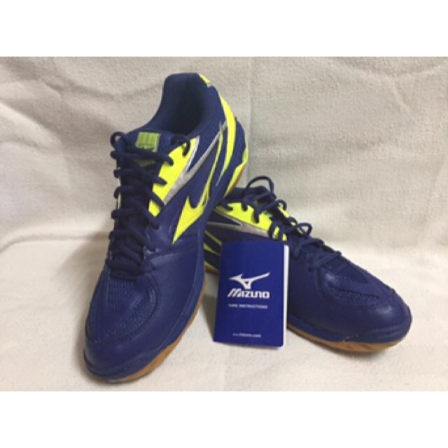 Mizuno wave best sale hurricane 2 mens