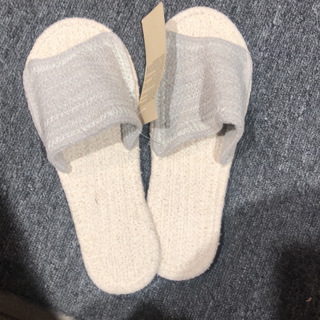 Muji room online sandals