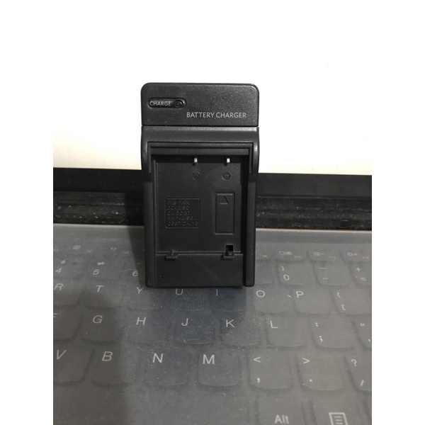 Kastar Battery Charger Kit For Fujifilm NP-40 & FinePix F460/F470 Cameras