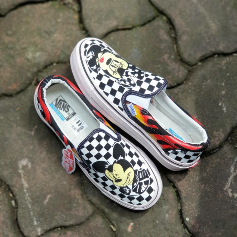 Mickey mouse clearance checkerboard vans