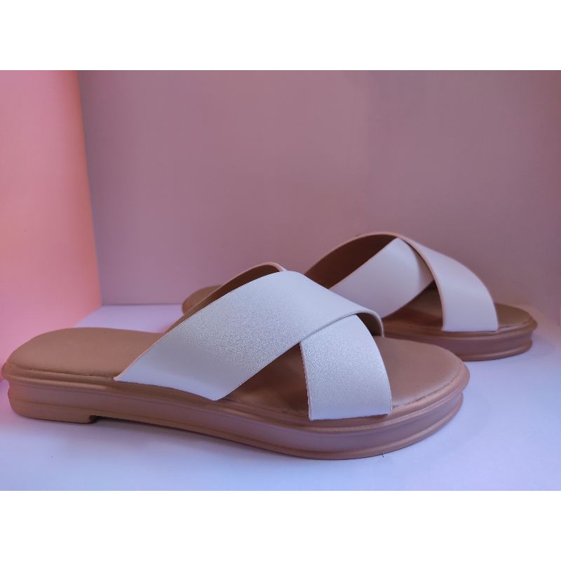 Parisian best sale flat sandals