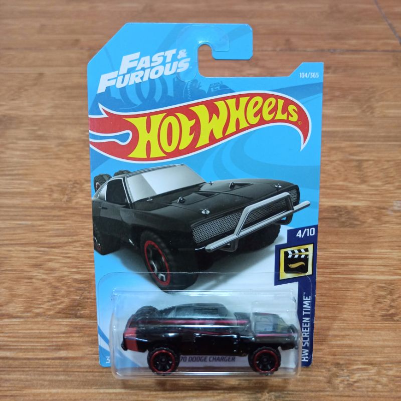 Diecast Hot Wheels Fast and Furious 7 Dom Dodge Charger With Suspension