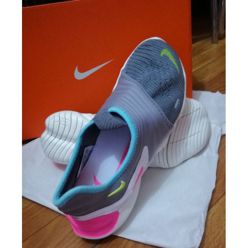 Nike free rn outlet flyknit size 8.5