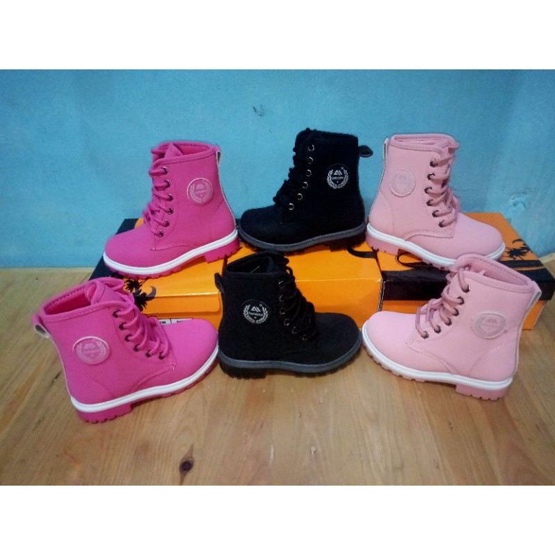 Girls boots size top 9