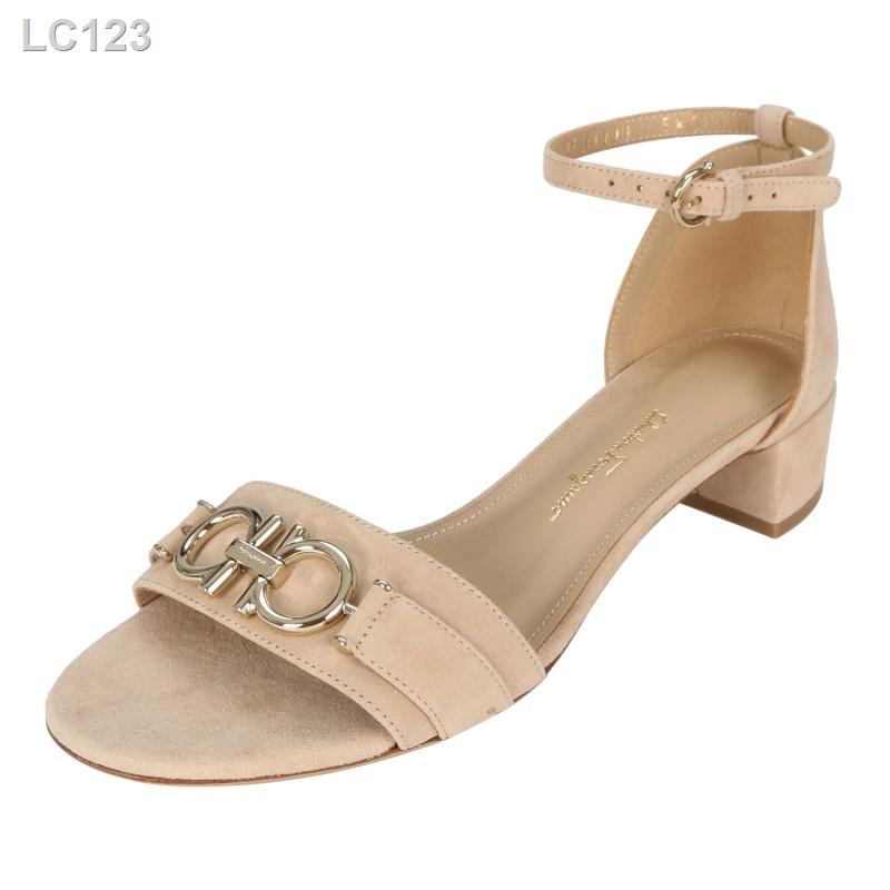 Ferragamo slippers hot sale womens